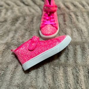 Girls sneakers